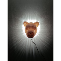 Lion avec crinière lumineuse