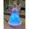 Ange et sa crèche lumineuse