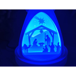 Ange et sa crèche lumineuse
