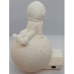 Petit astronaute sur la lune