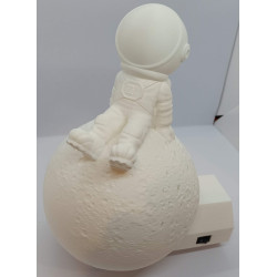 Petit astronaute sur la lune